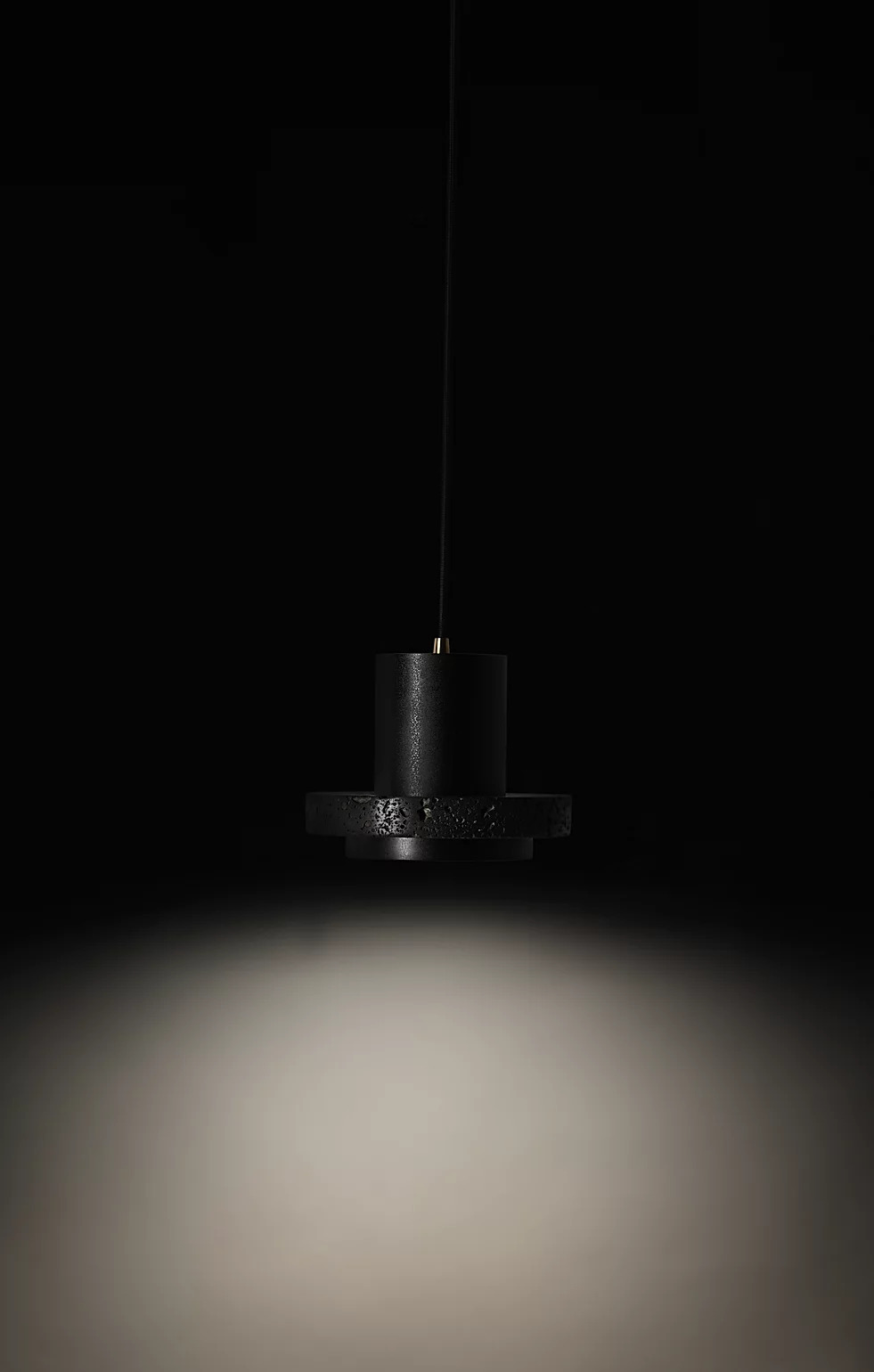 calm pendant light 4
